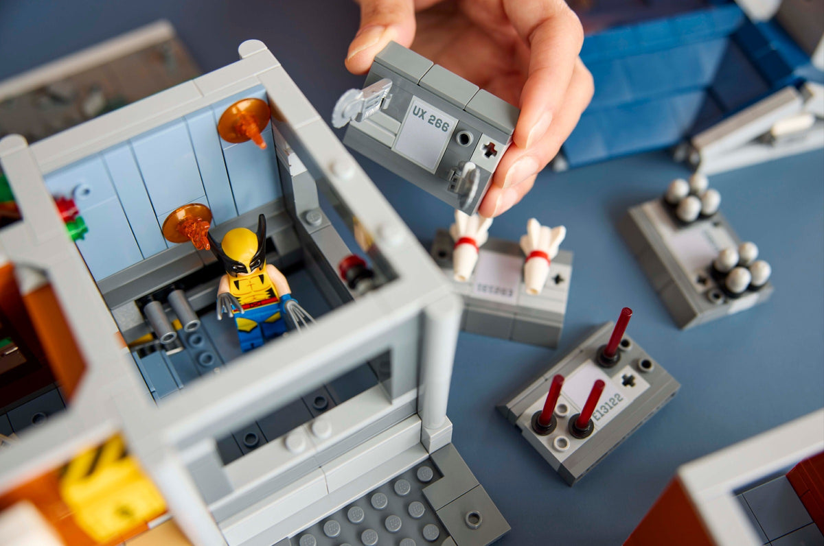 X-Men: The X-Mansion 76294 | Marvel Super Heroes | LEGO (image 9)