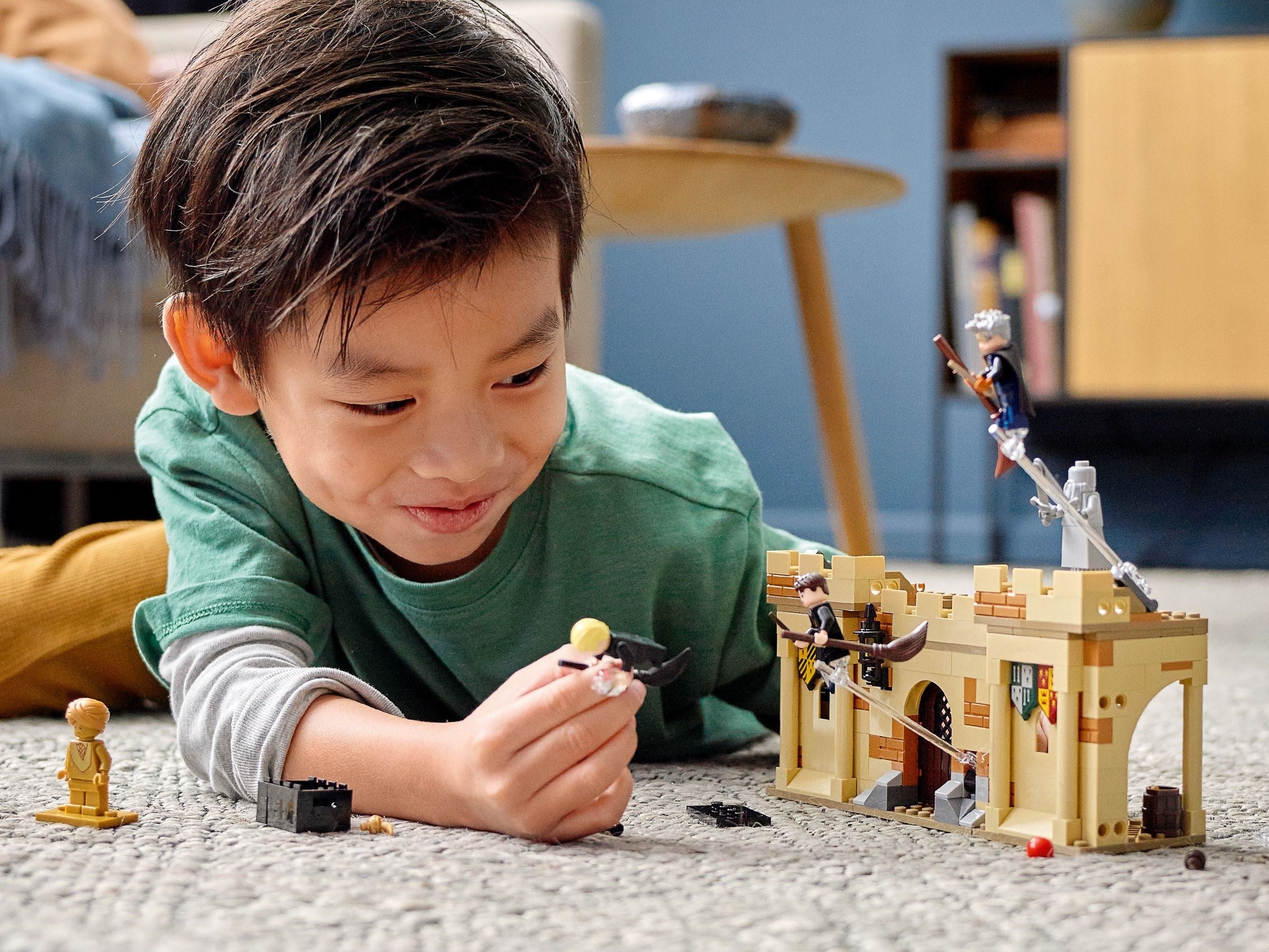 Hogwarts: First Flying Lesson 76395 | Harry Potter | LEGO – image 6