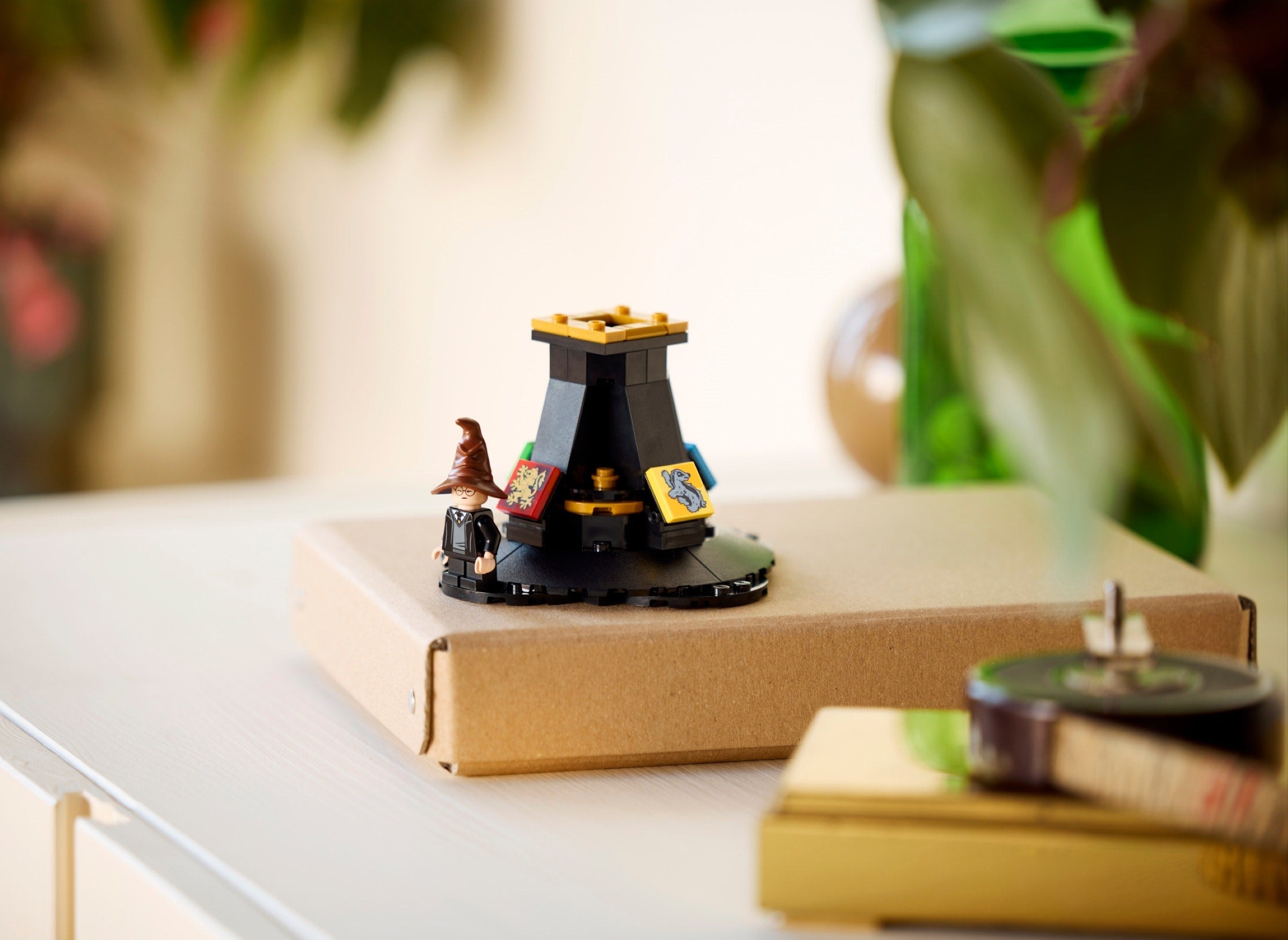 Talking Sorting Hat 76429 | Harry Potter | LEGO – image 8