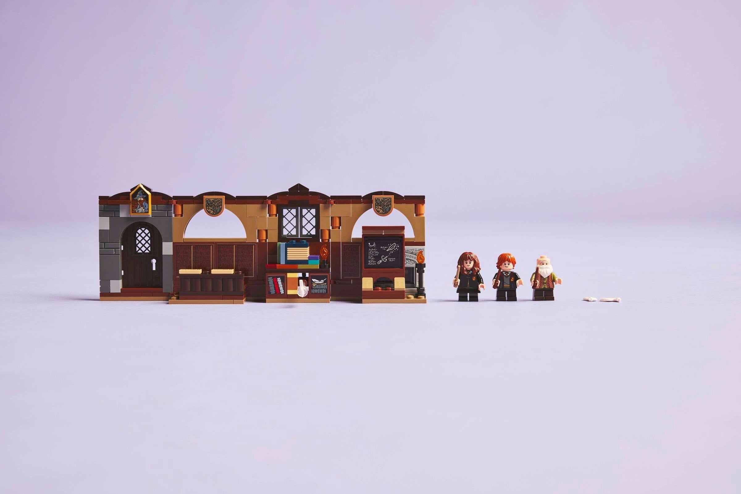 Hogwarts Castle: Charms Class 76442 | Harry Potter | LEGO – image 7