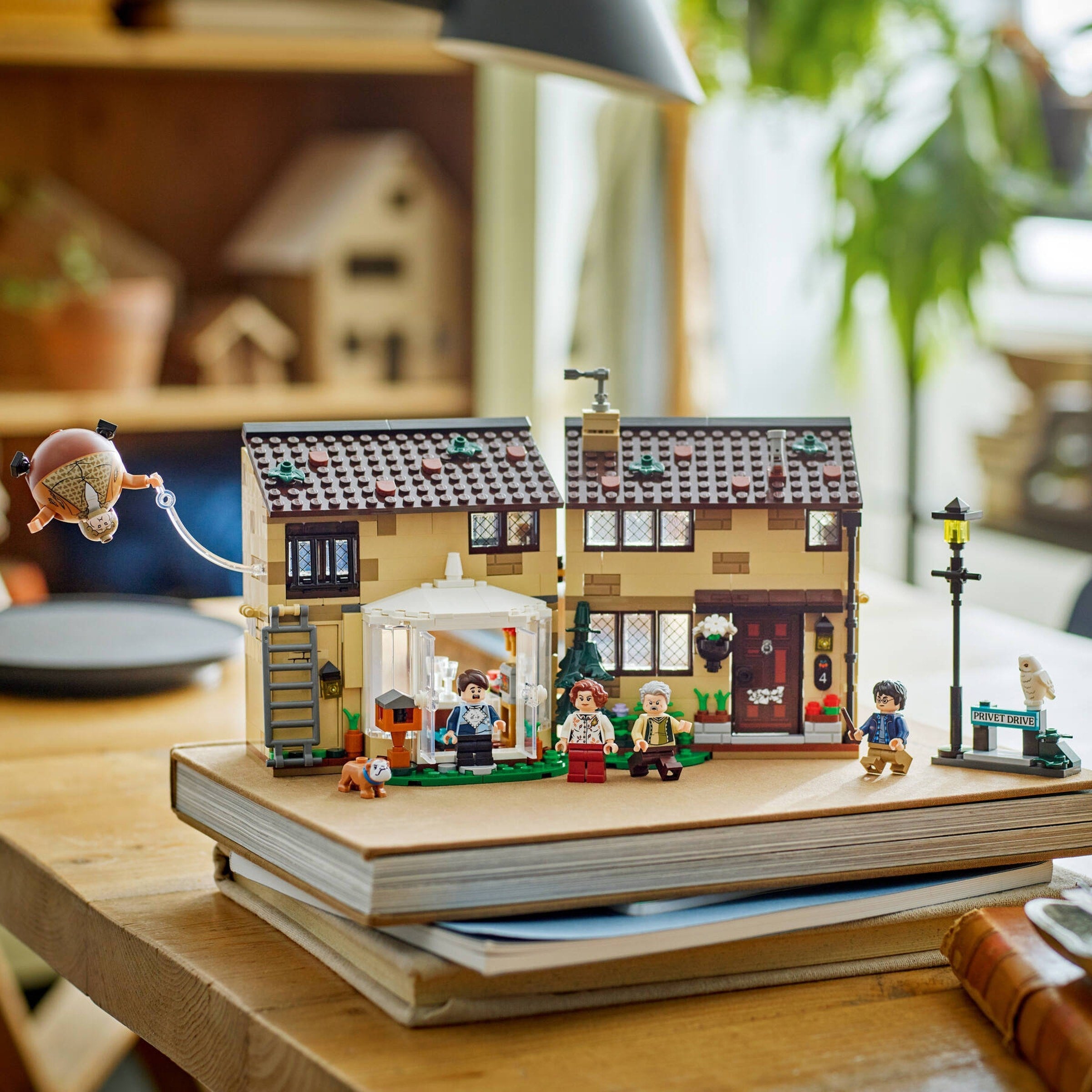Privet Drive: Aunt Marge's Visit 76451 | Harry Potter | LEGO – image 11