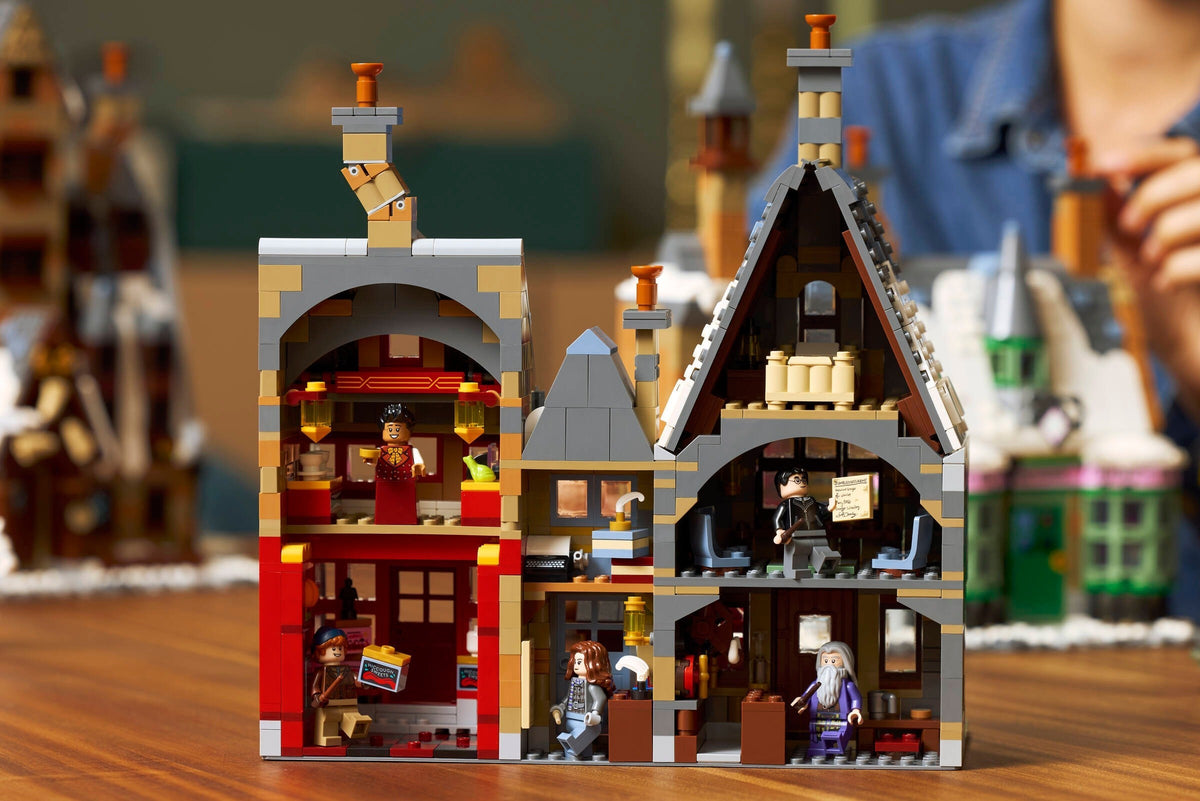 Hogsmeade Village - Collectors' Edition 76457 | Harry Potter | LEGO (image 7)