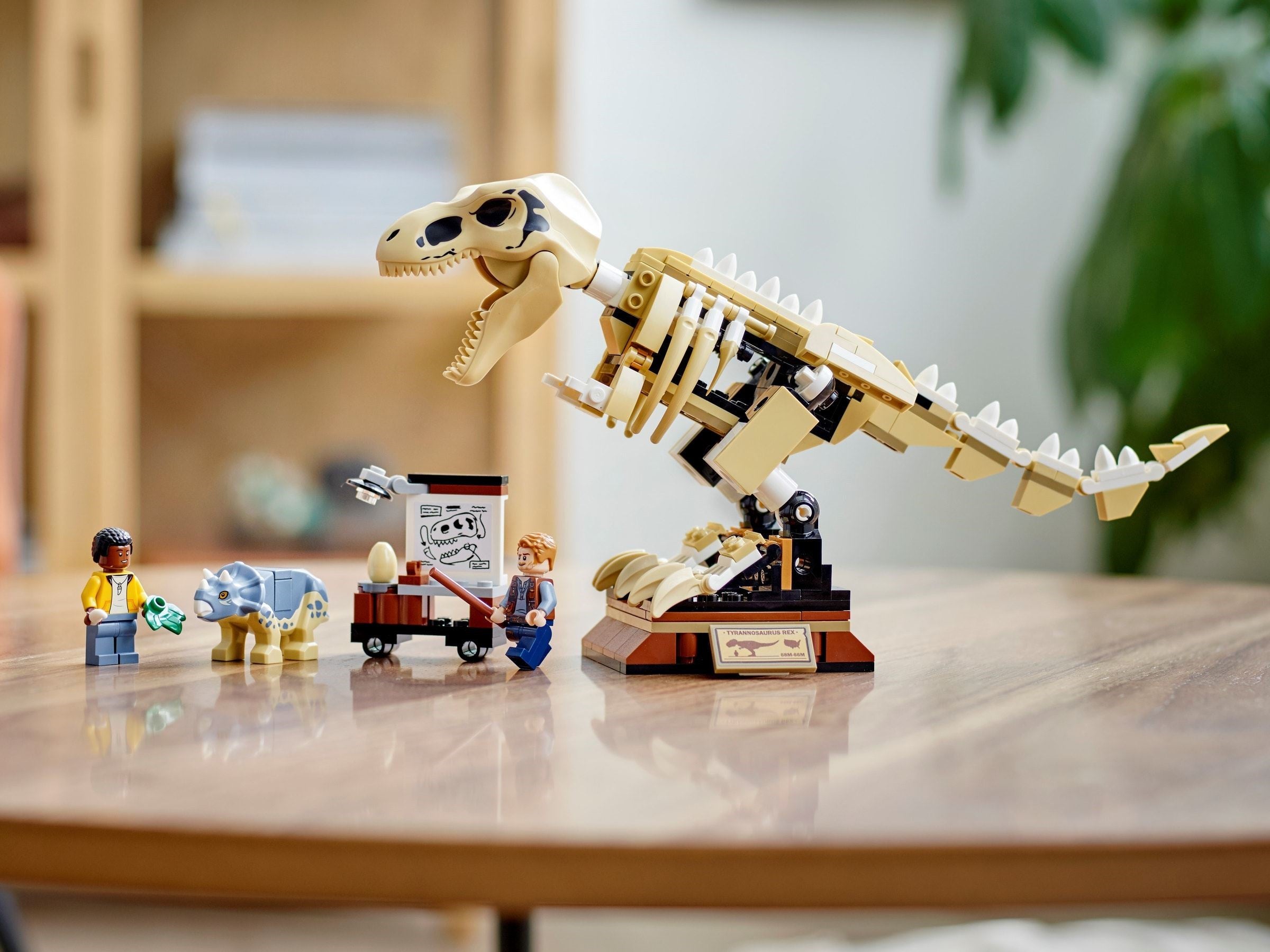 T. rex Dinosaur Fossil Exhibition 76940 | Jurassic World | LEGO – image 5