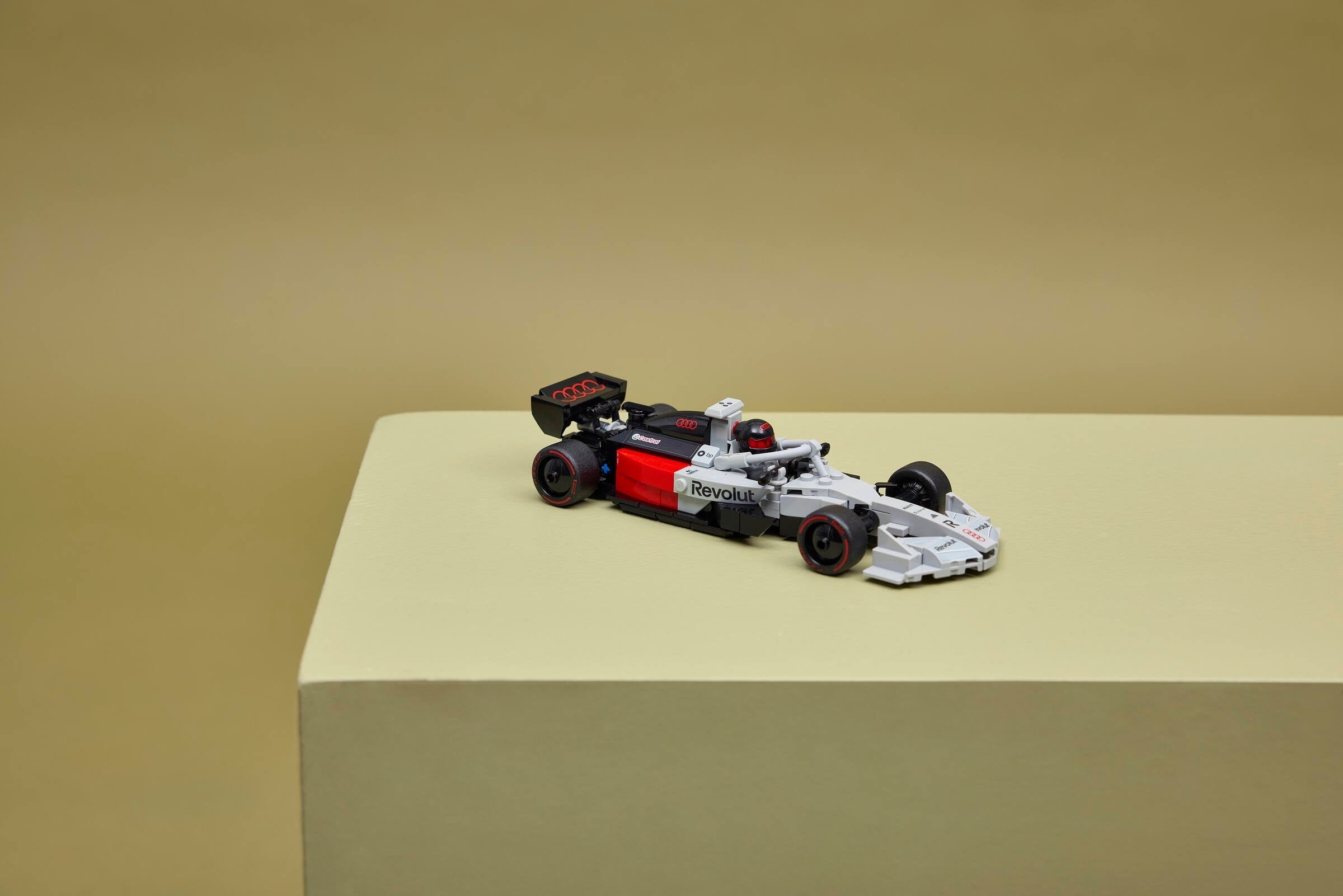 Audi Revolut F1 Team R26 Race Car 77259 | Speed Champions | LEGO – image 7