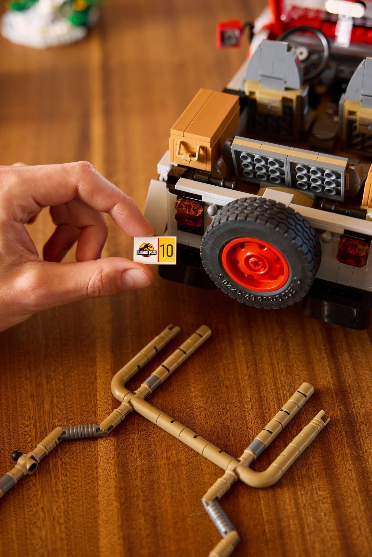 Jurassic Park Jeep Wrangler 77984 | Jurassic World | LEGO (image 7)