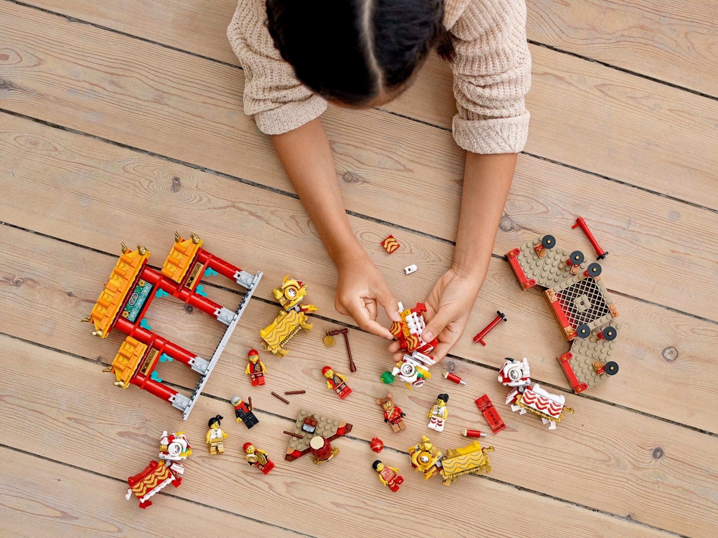 Lion Dance 80104 | Seasonal | LEGO