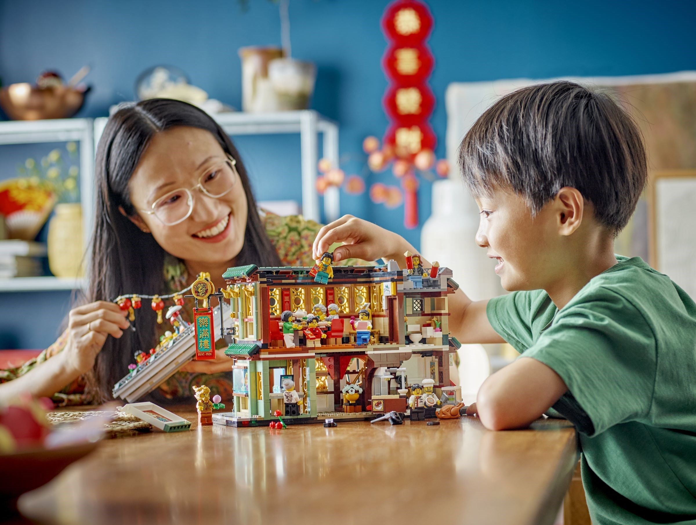 Family Reunion Celebration 80113 | Seasonal | LEGO – image 8