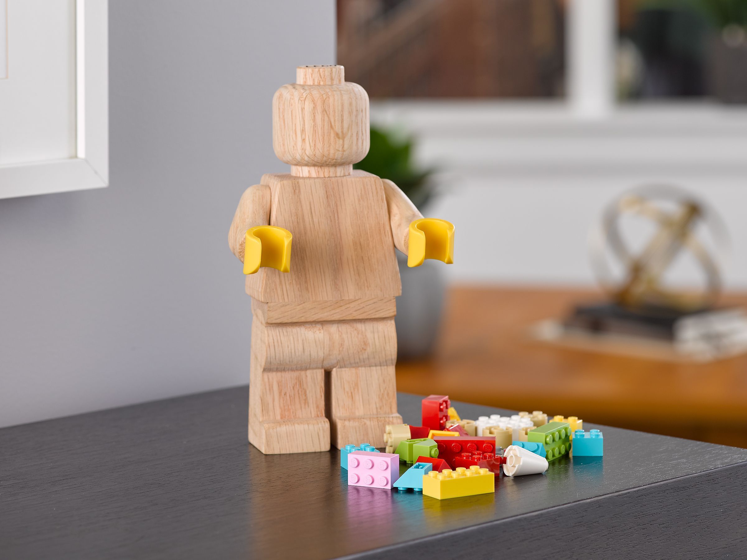 Wooden Minifigure 853967 | Gear | LEGO – image 4