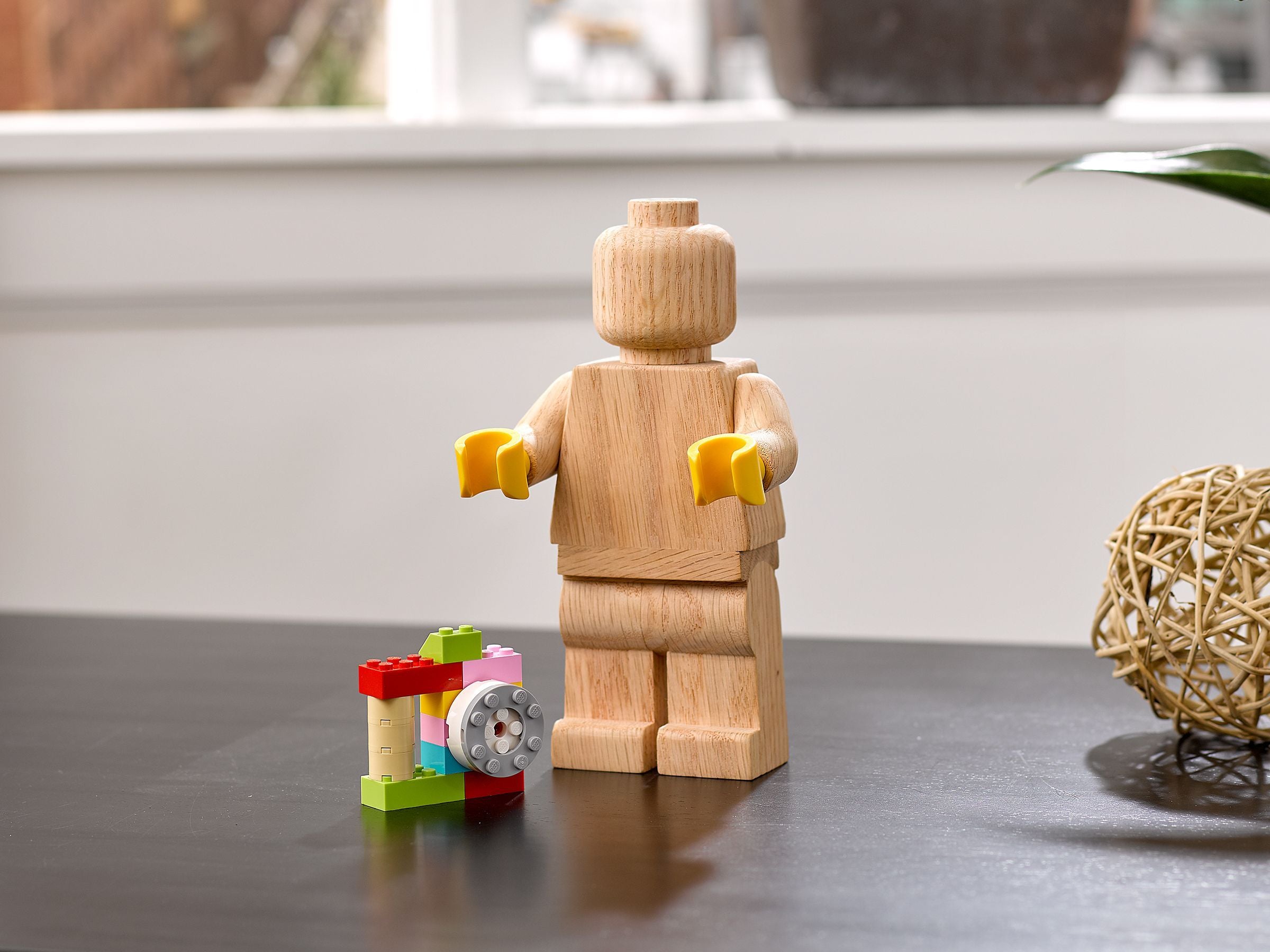 Wooden Minifigure 853967 | Gear | LEGO – image 7