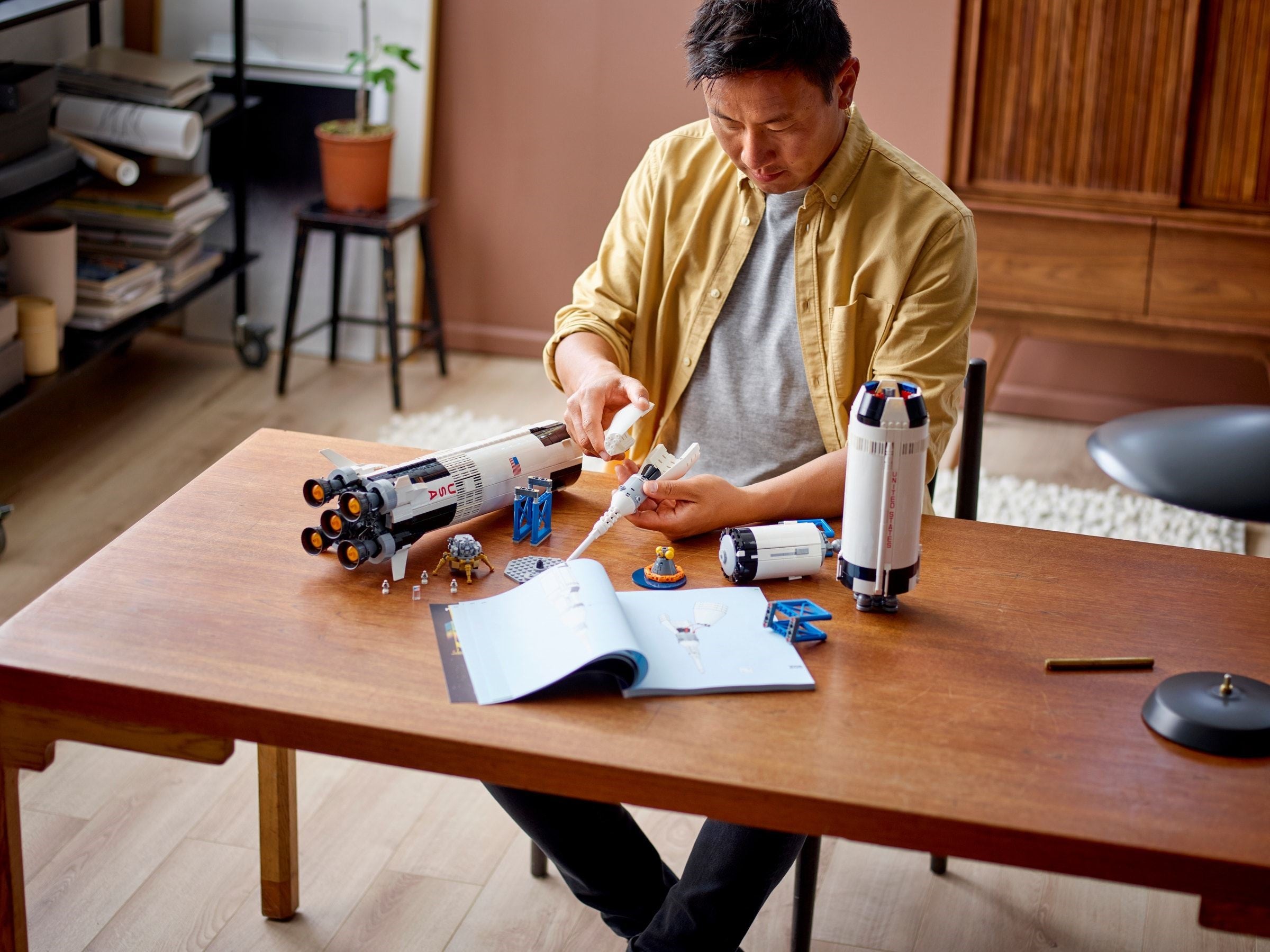 NASA Apollo Saturn V 92176 | Ideas | LEGO – image 5