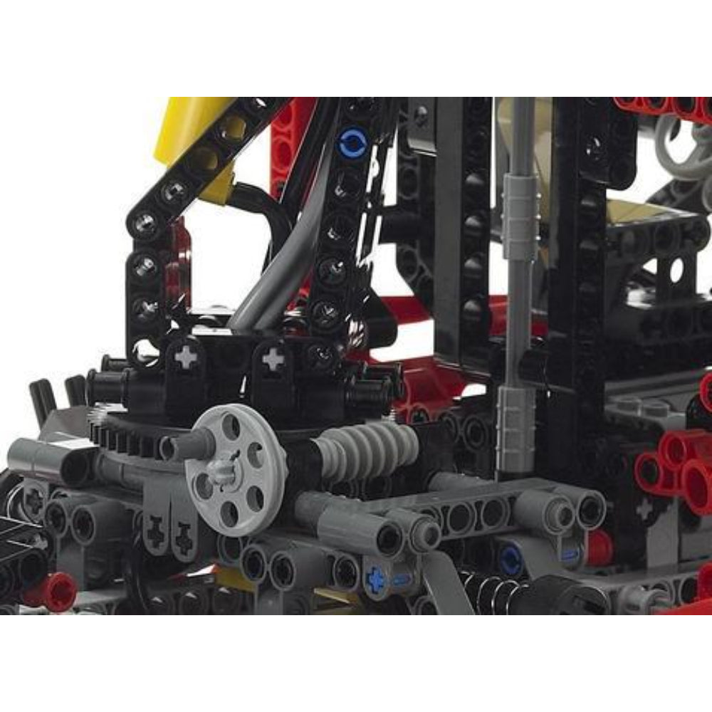 Pneumatic Truck 8436 | Technic | LEGO