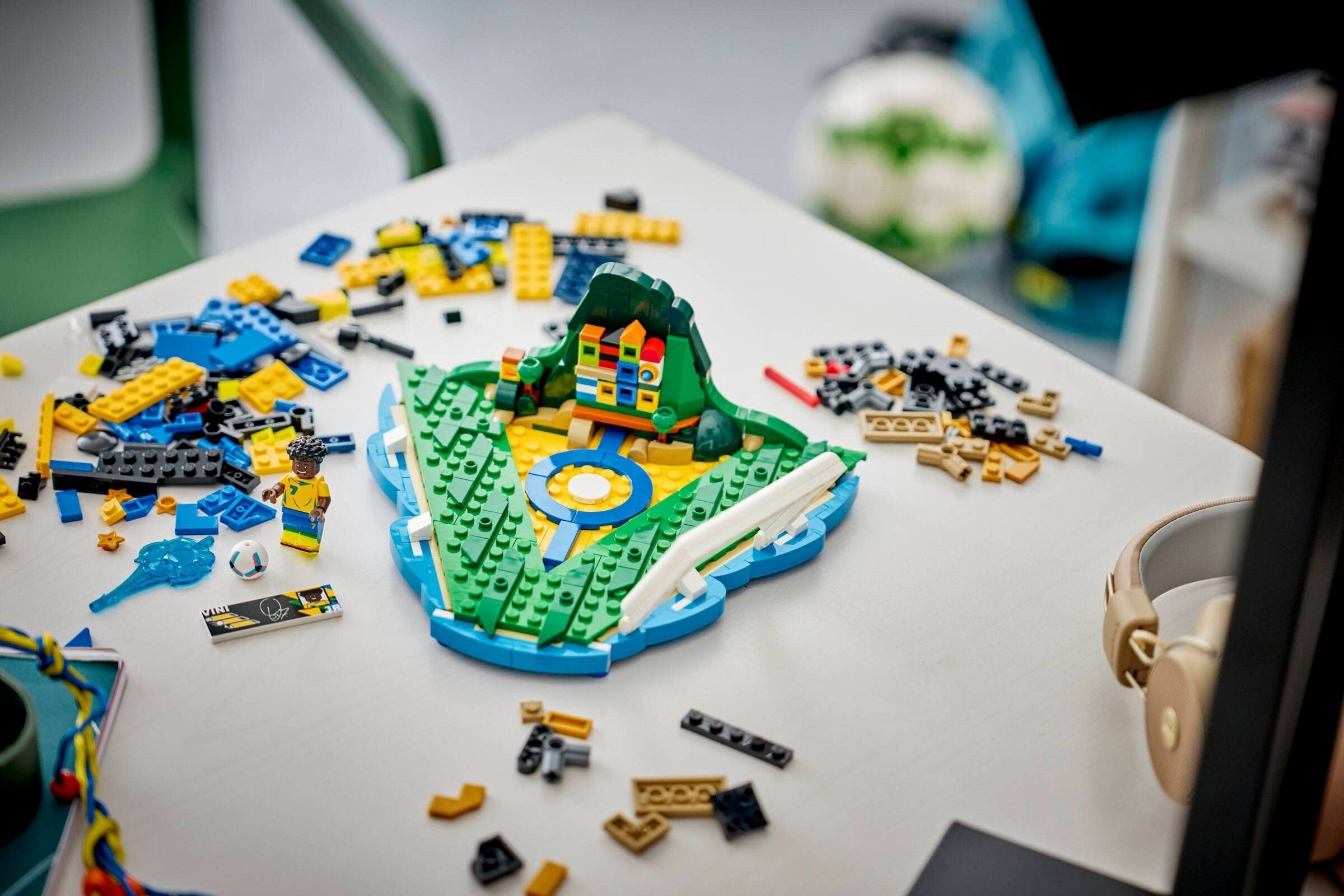  Vini Jr. – Football Highlights 43027 | Editions | LEGO (image 7)