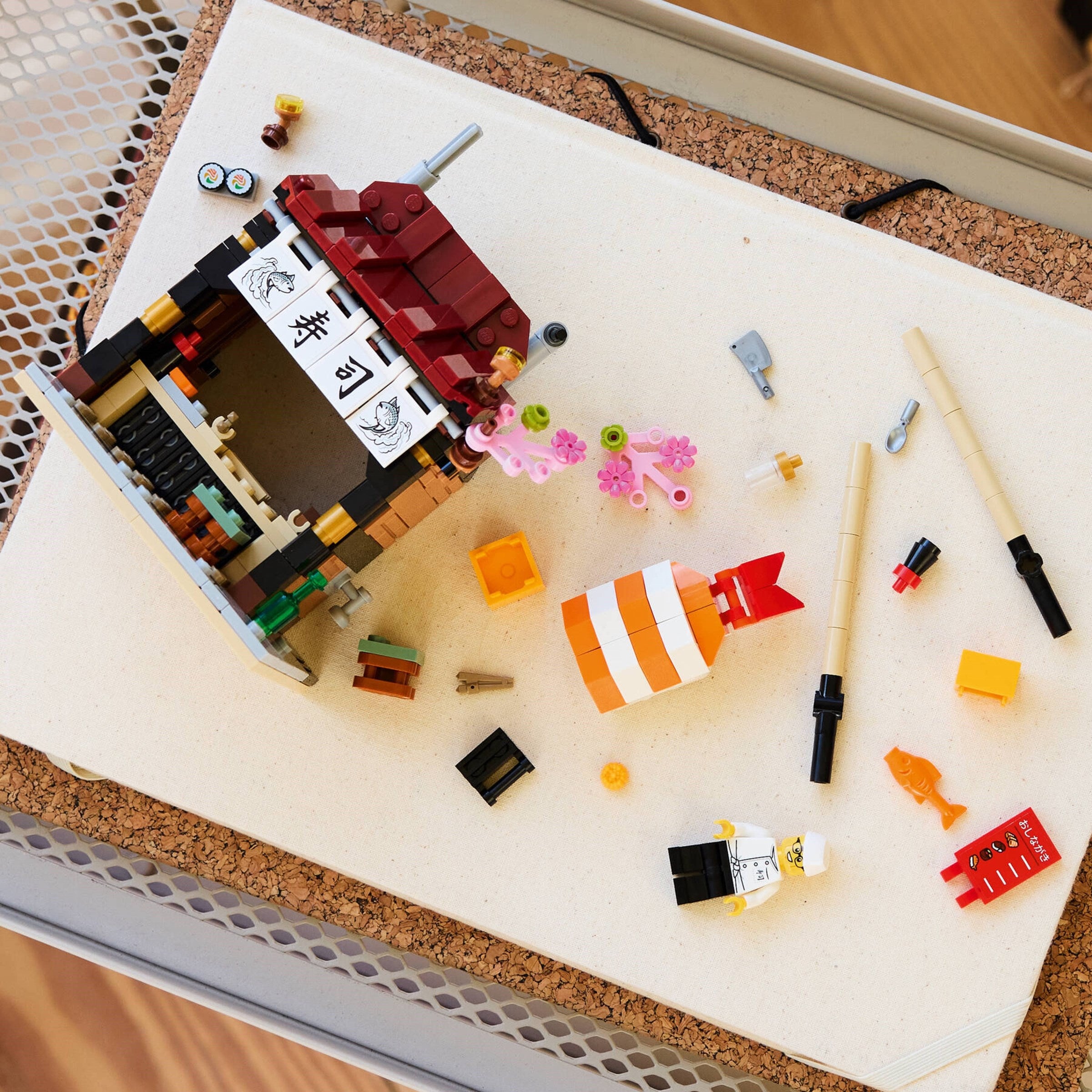 Restaurants of the World: Japan 40906 | Promotional | LEGO – image 4