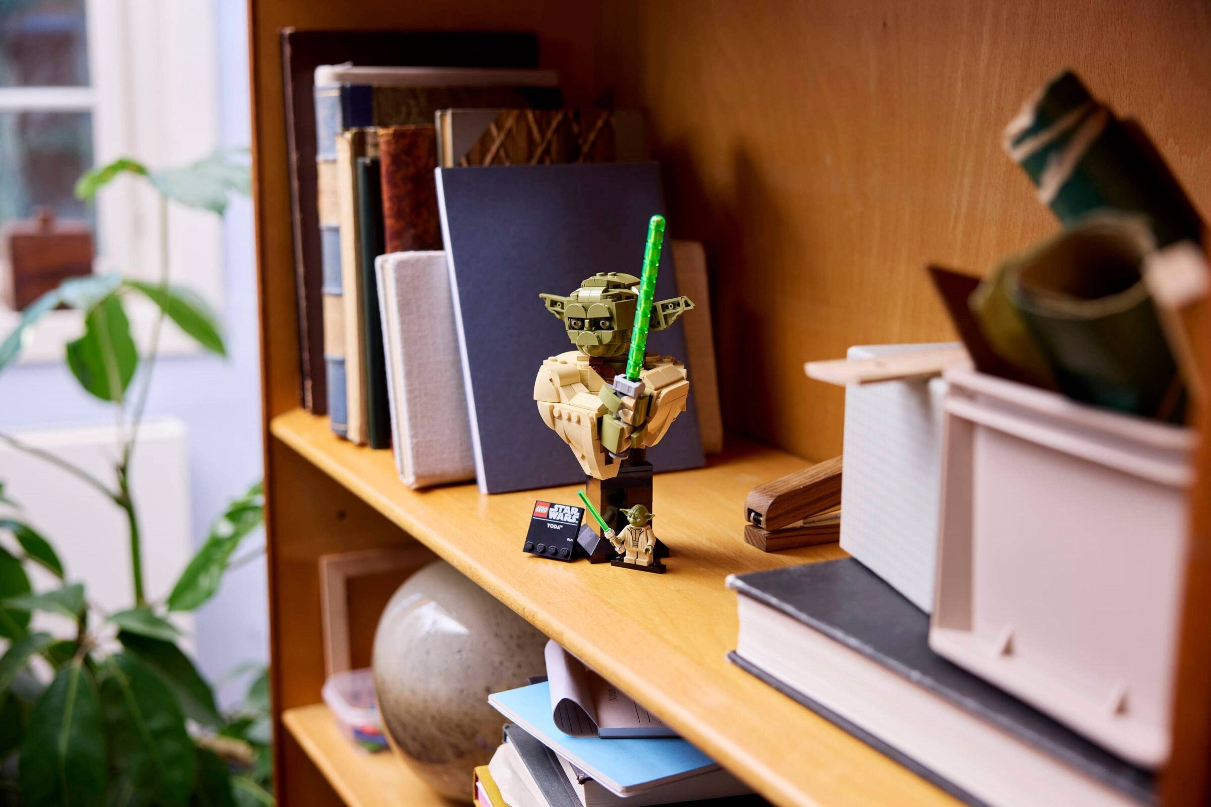 Yoda Bust 75438 | Star Wars | LEGO (image 9)