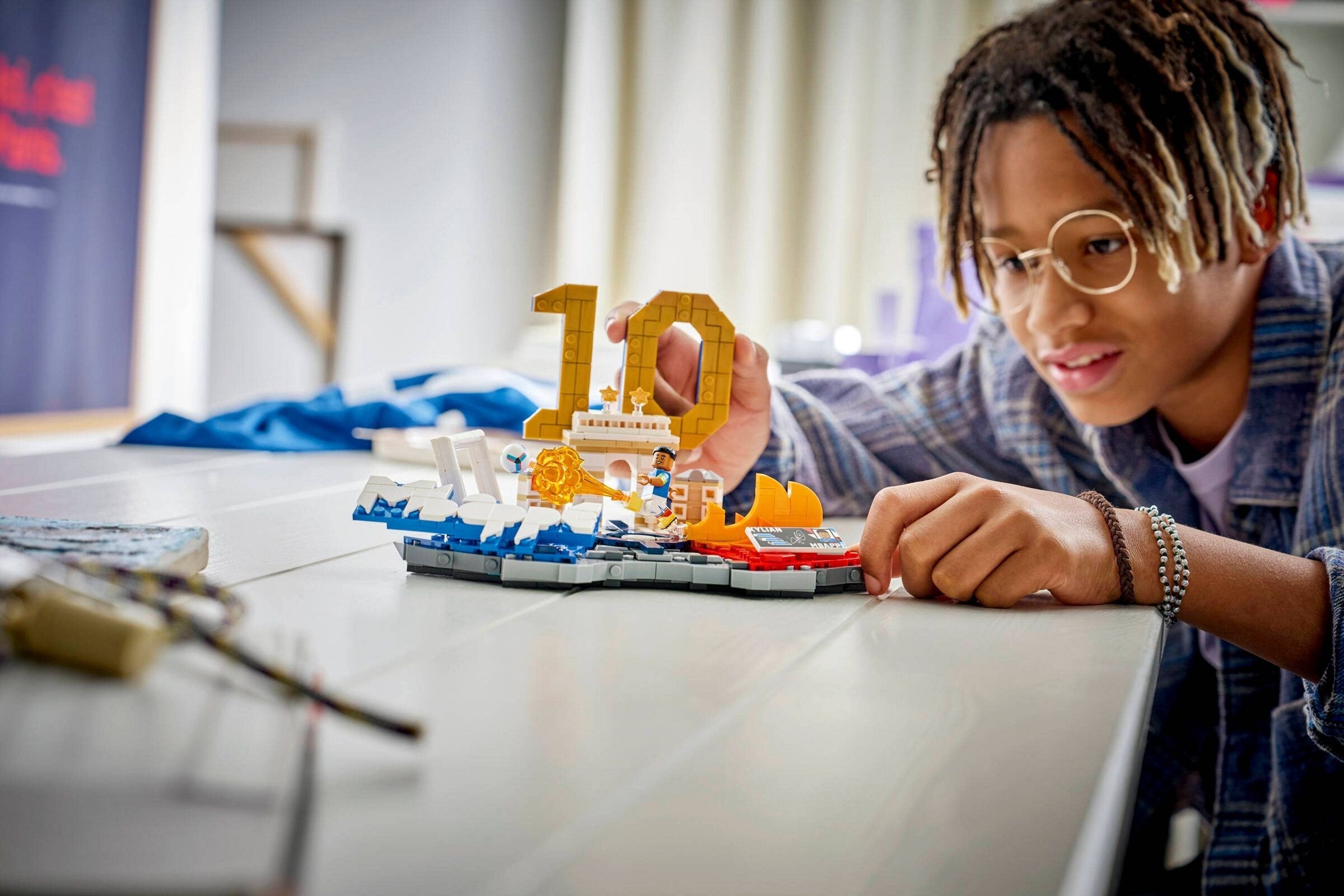 Kylian Mbappé – Football Highlights 43013 | Editions | LEGO (image 7)